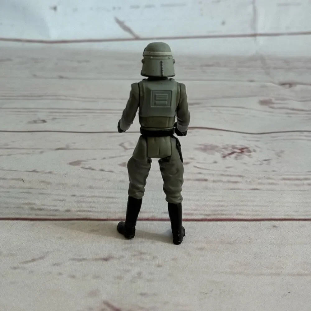1997 STAR WARS Power of The Force POTF Hasbro Kenner AT-AT Cmdr. General Veers